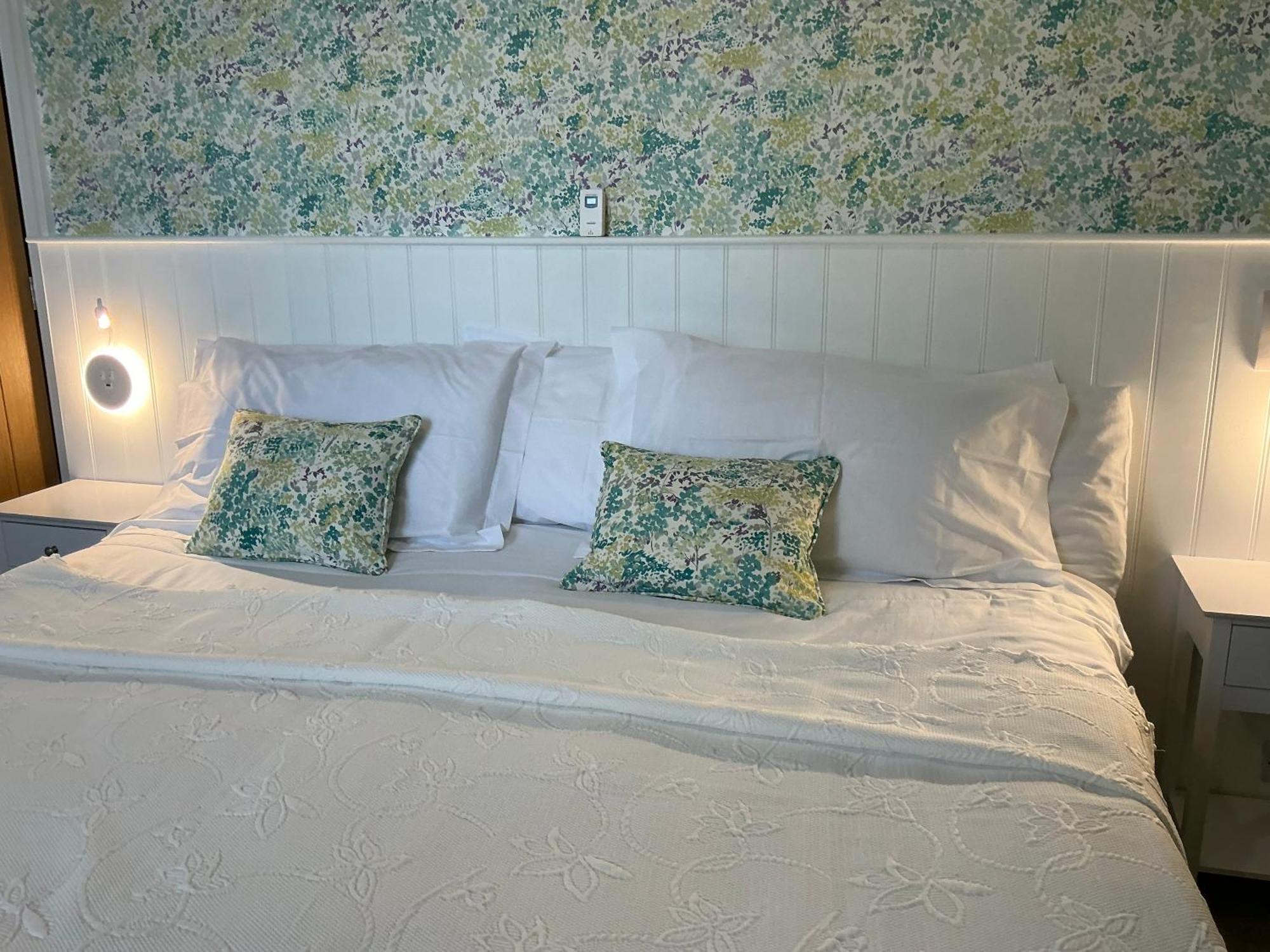 Hillcrest Bed & Breakfast 아이머스 외부 사진